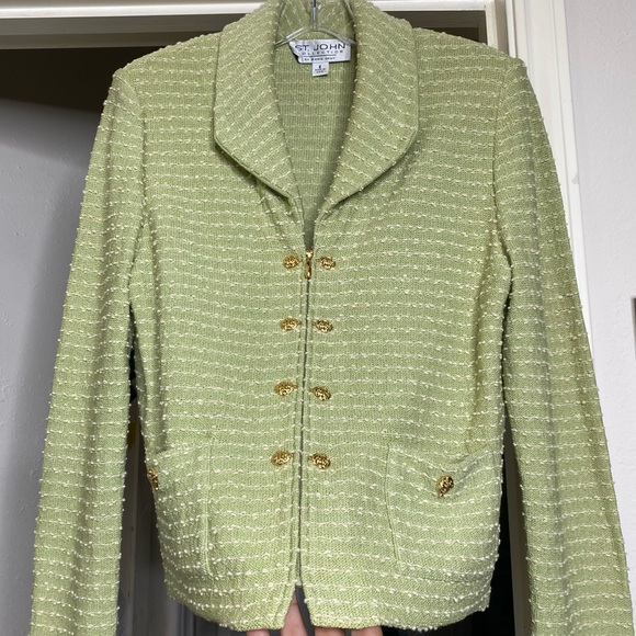 St. John • Santana Knit Green Boucle Skirt Suit • USA - Picture 7 of 14